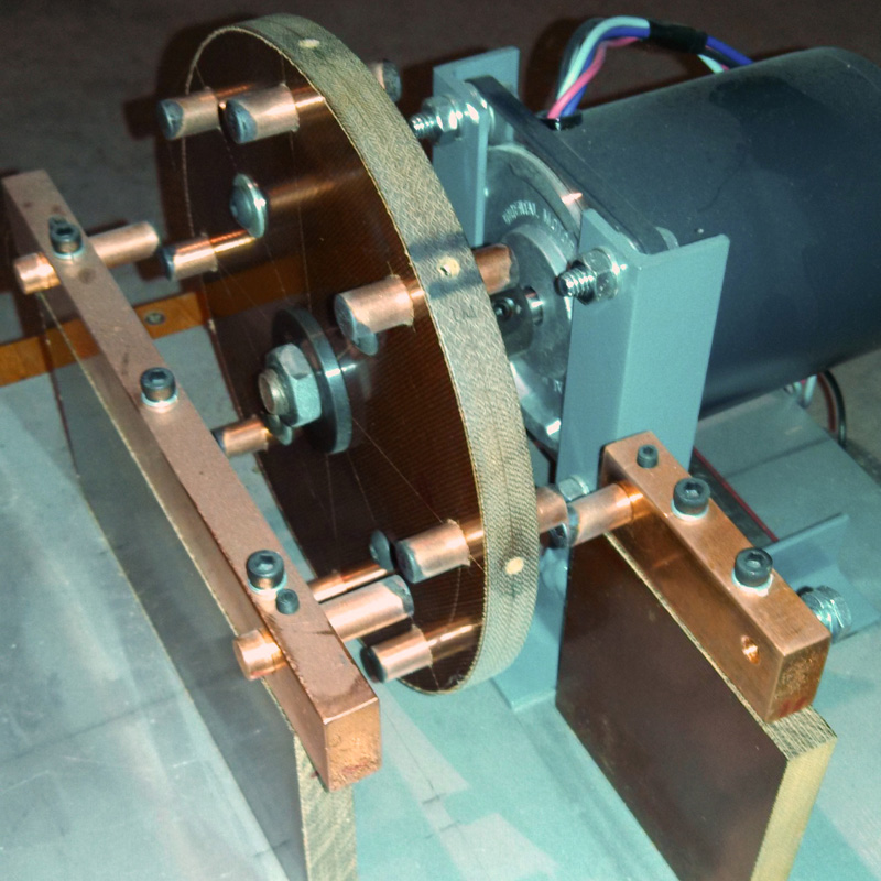 Synchronous rotary spark gap